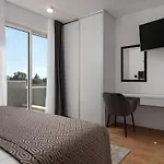 Le Soleil فيلة روغوزنيكا