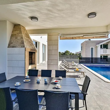 Le Soleil Villa *