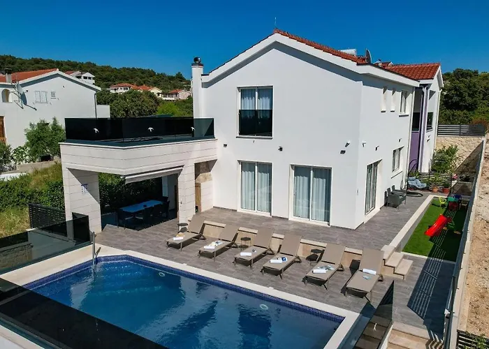 Le Soleil 罗戈兹尼察